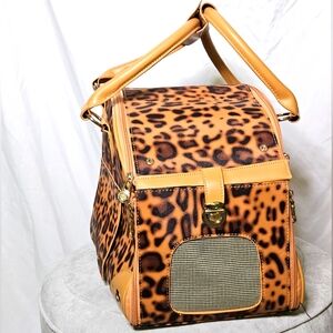 Johomviin Premium PU Leather Pet Carrier Tote Bag, Leopard Print